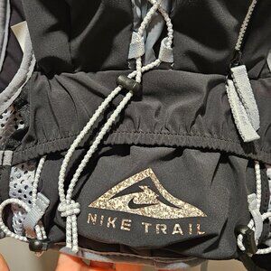New Nike trail running jogging vest, new bottle, size xs/s